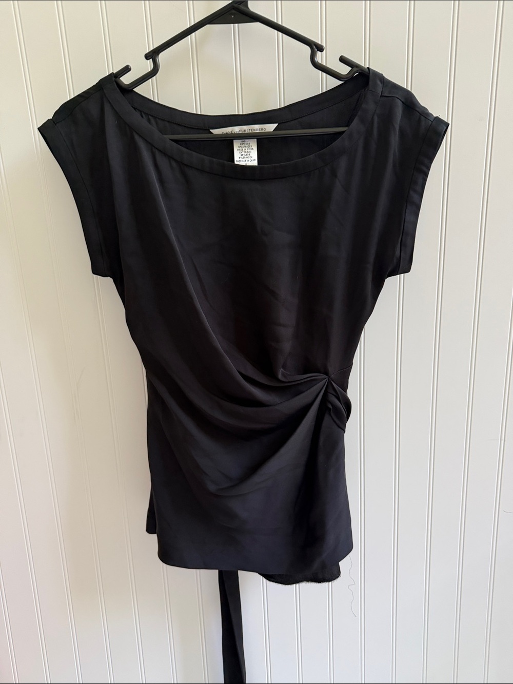 (337)Diane Von Furstenberg Black Draped Twist-Front Silk Top